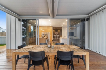 Raglan-house-outside-covered-patio